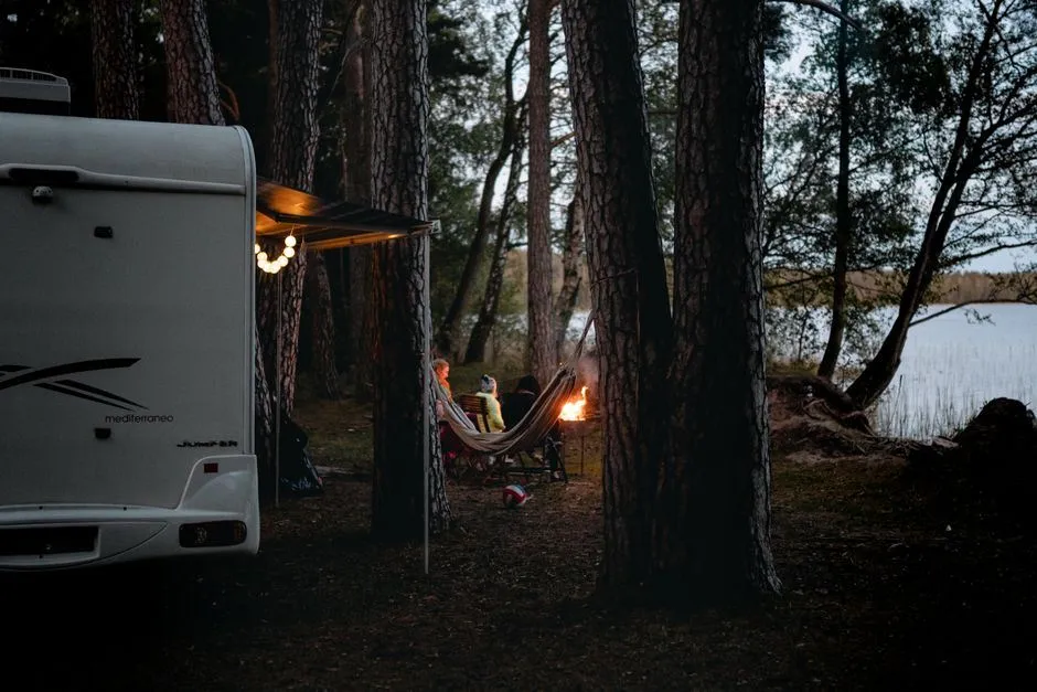 Mobile RV repair and camping near Pollok, Texas